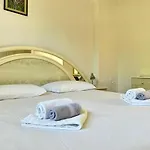 Lemon Tree Apartments